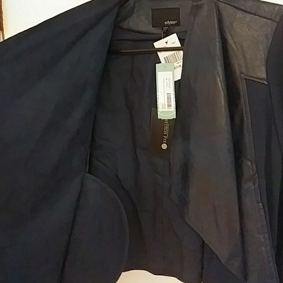 Blazer - Picture 2 of 4